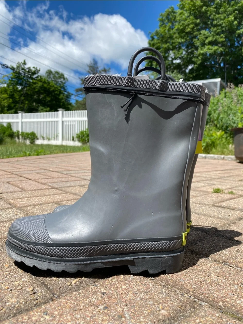 Kids Western Chief Gray Rubber Rain Boots (boy or girls size 1)